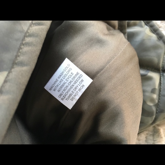 NWT Stitch Fix 41 Hawthorn Camo Quilted S M - Picture 5 of 6